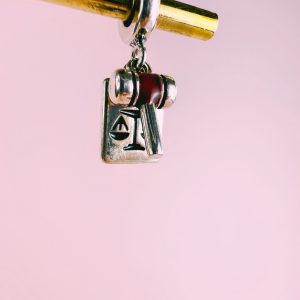 Charm - Derecho