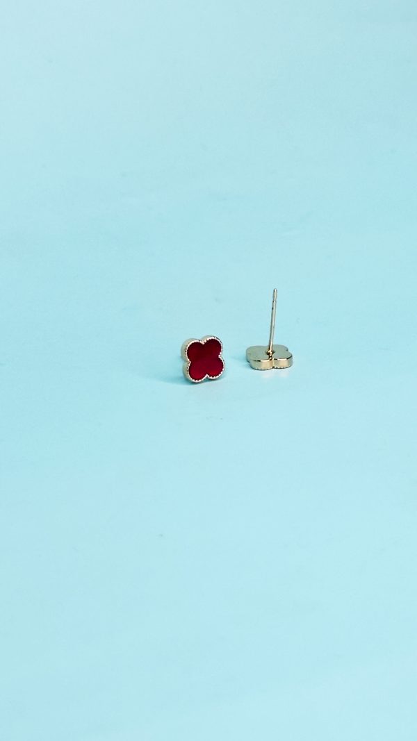Aretes Dupe Trebol Carmin 7mm - Imagen 2