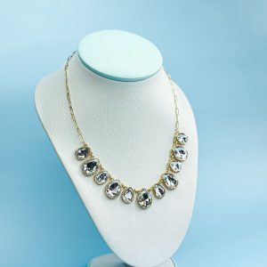 Collar White Stone