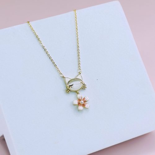 Cadena Gatito Flor Nácar $18